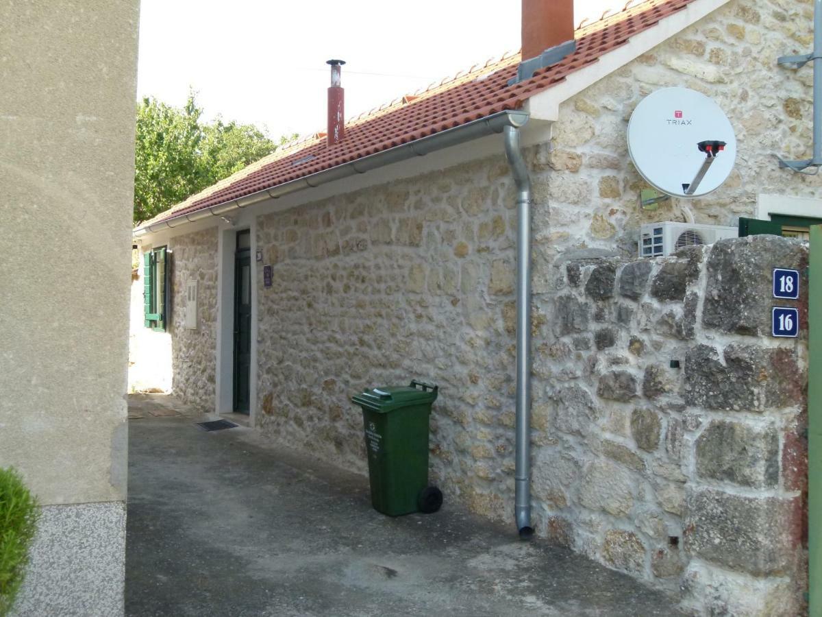 Drniš Dalmatian Stone House Angelaヴィラ エクステリア 写真